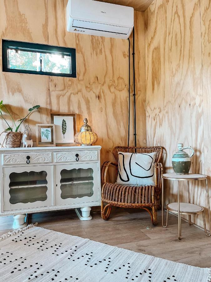 Bed and Breakfast Elysian Fields - The Island Tiny House Sadu Exterior foto