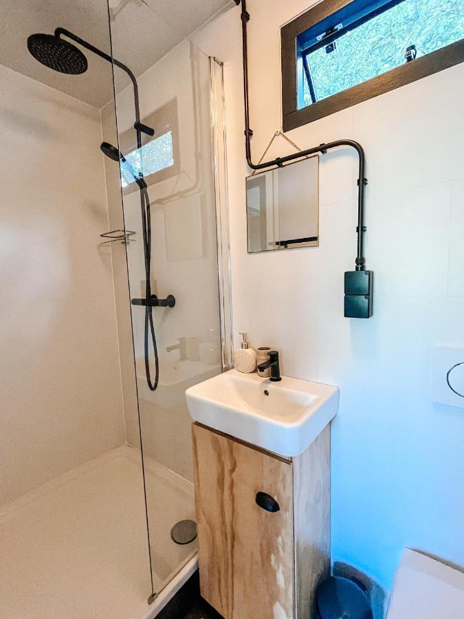 Bed and Breakfast Elysian Fields - The Island Tiny House Sadu Exterior foto